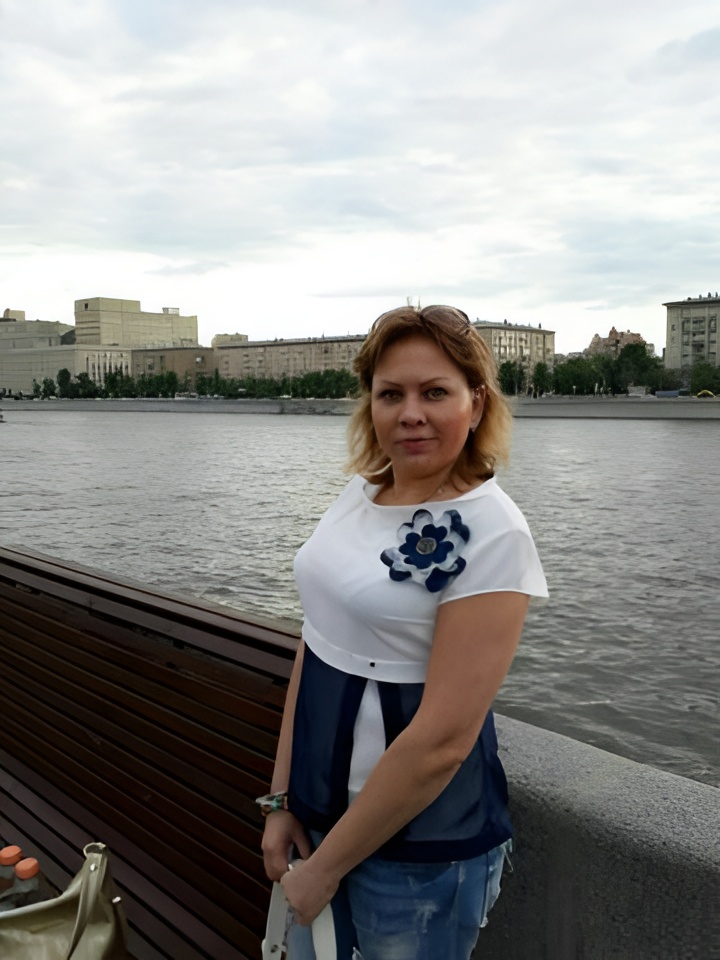 Виктория привлекальеная девушка из Когалым цена от 3000 руб