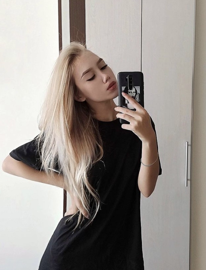 🎥 Тонечка привлекальеная девушка из Когалым цена от 3500 руб