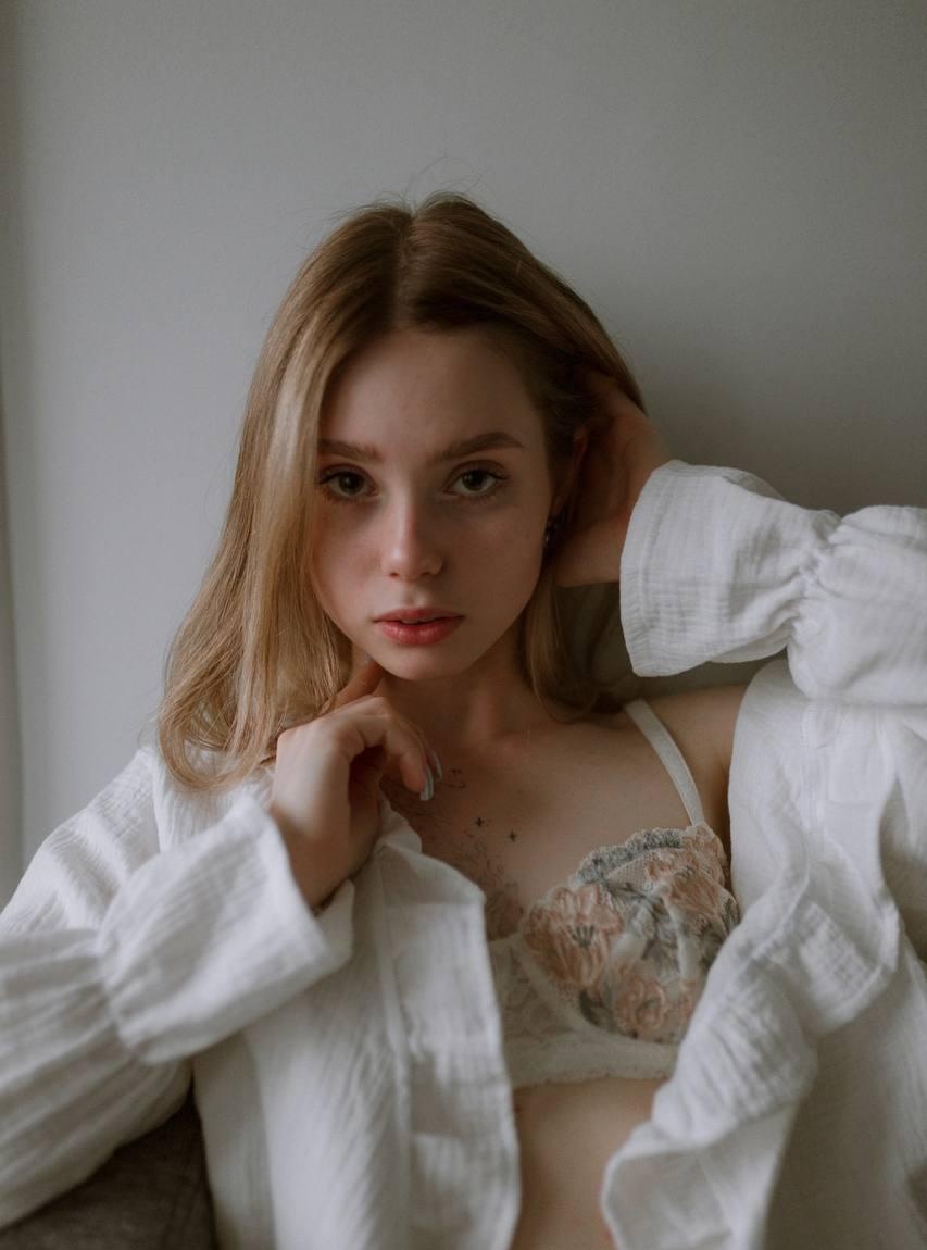 Оленька привлекальеная девушка из Когалым цена от 6000 руб