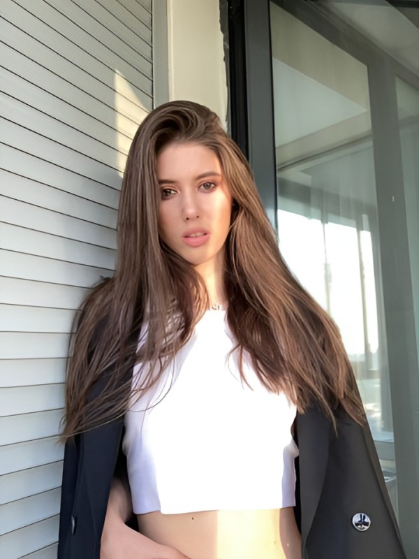 Лина привлекательная девушка из Когалым цена от 1500 руб