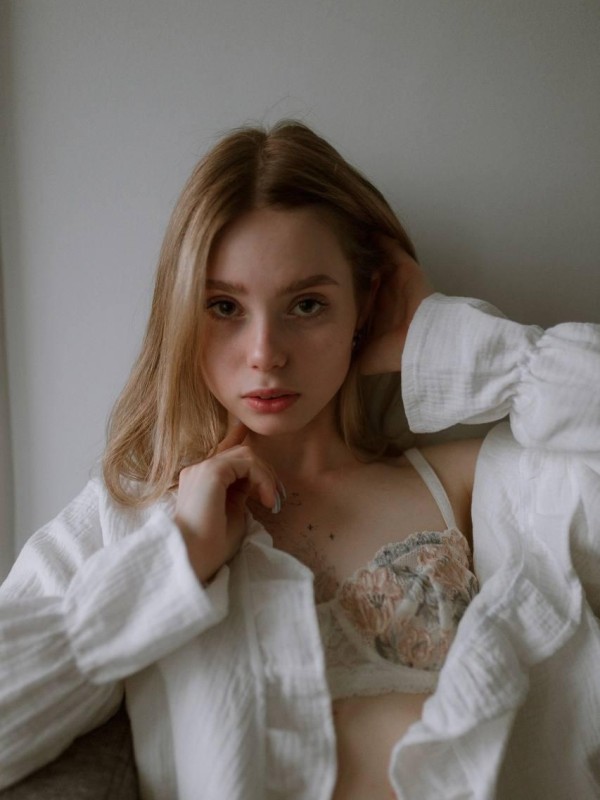 Оленька привлекательная девушка из Когалым цена от 6000 руб